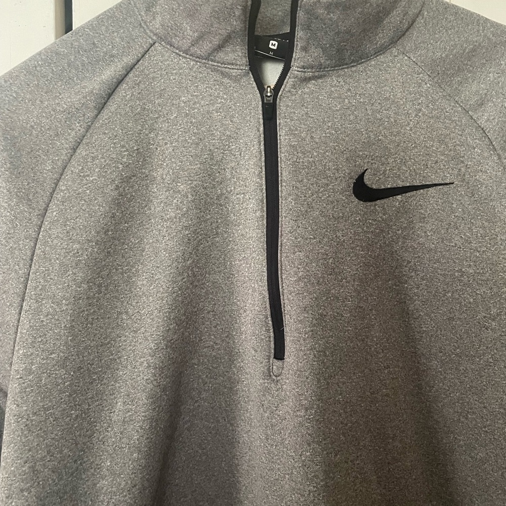 Nike pullover - Picture 3 of 3
